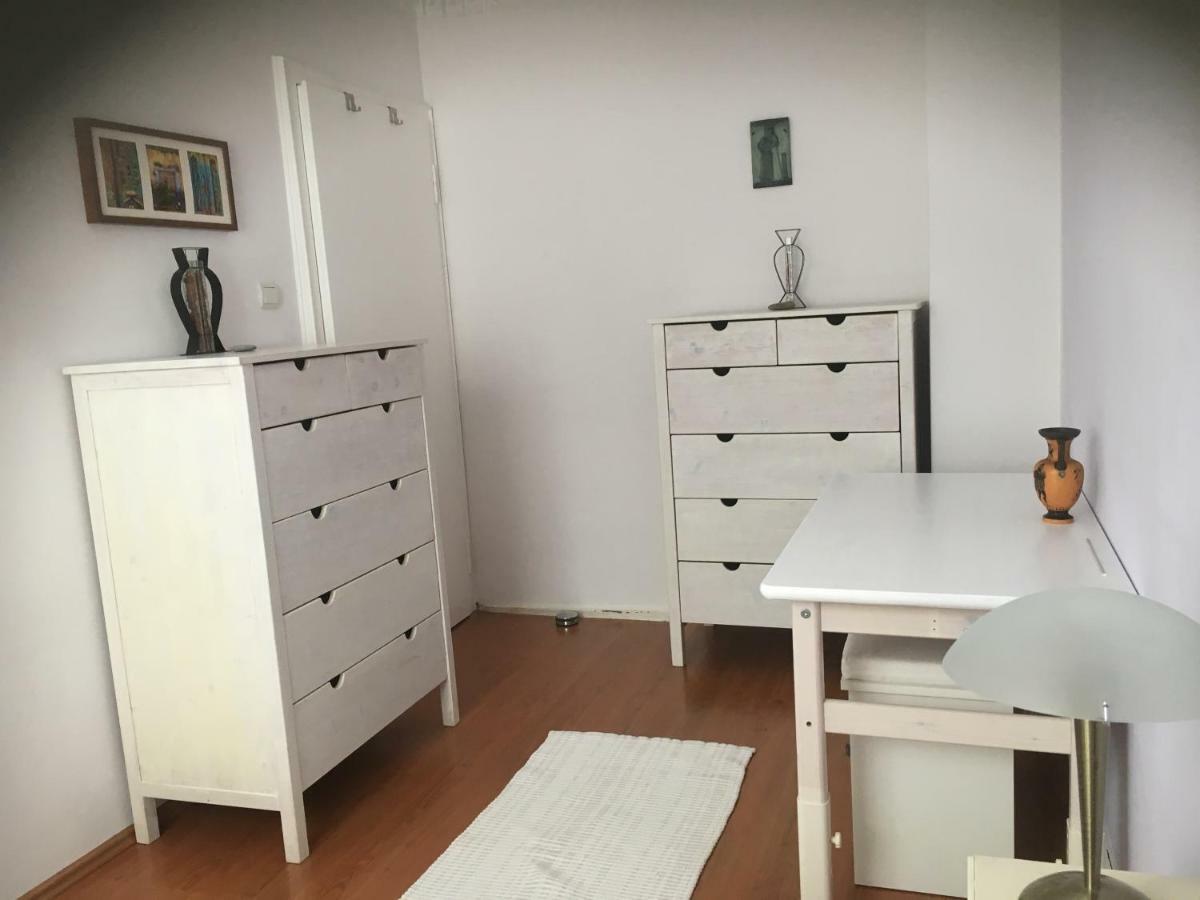 2 Schwabing Near Bmw World, Olympiapark Apartment *